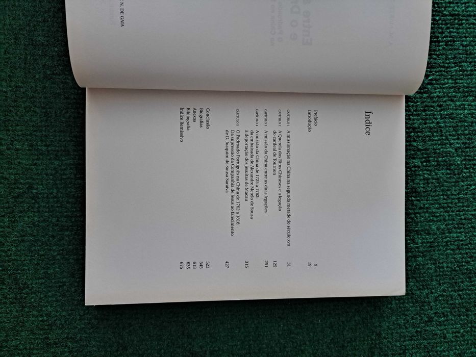 Entre a Cruz e o Dragão - A. M. Martins do Vale