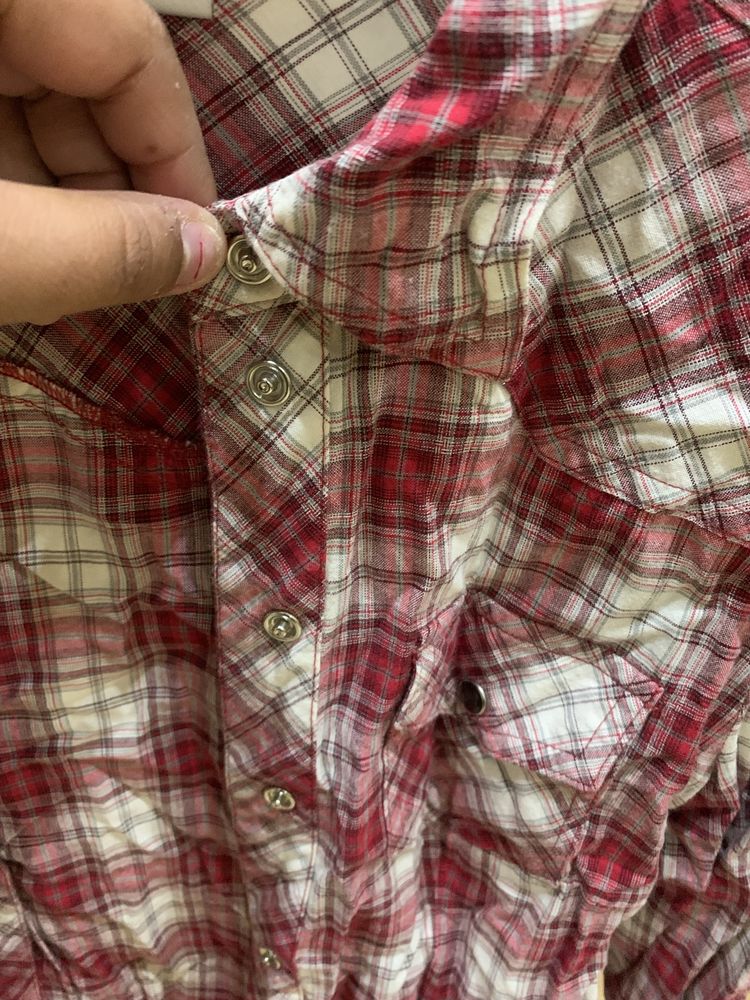 Camisa mulher “Yessica” tamanho 38 tipo xadrez vermelha/branca