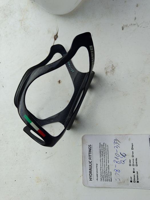 Koszyk na bidon carbon bianchi