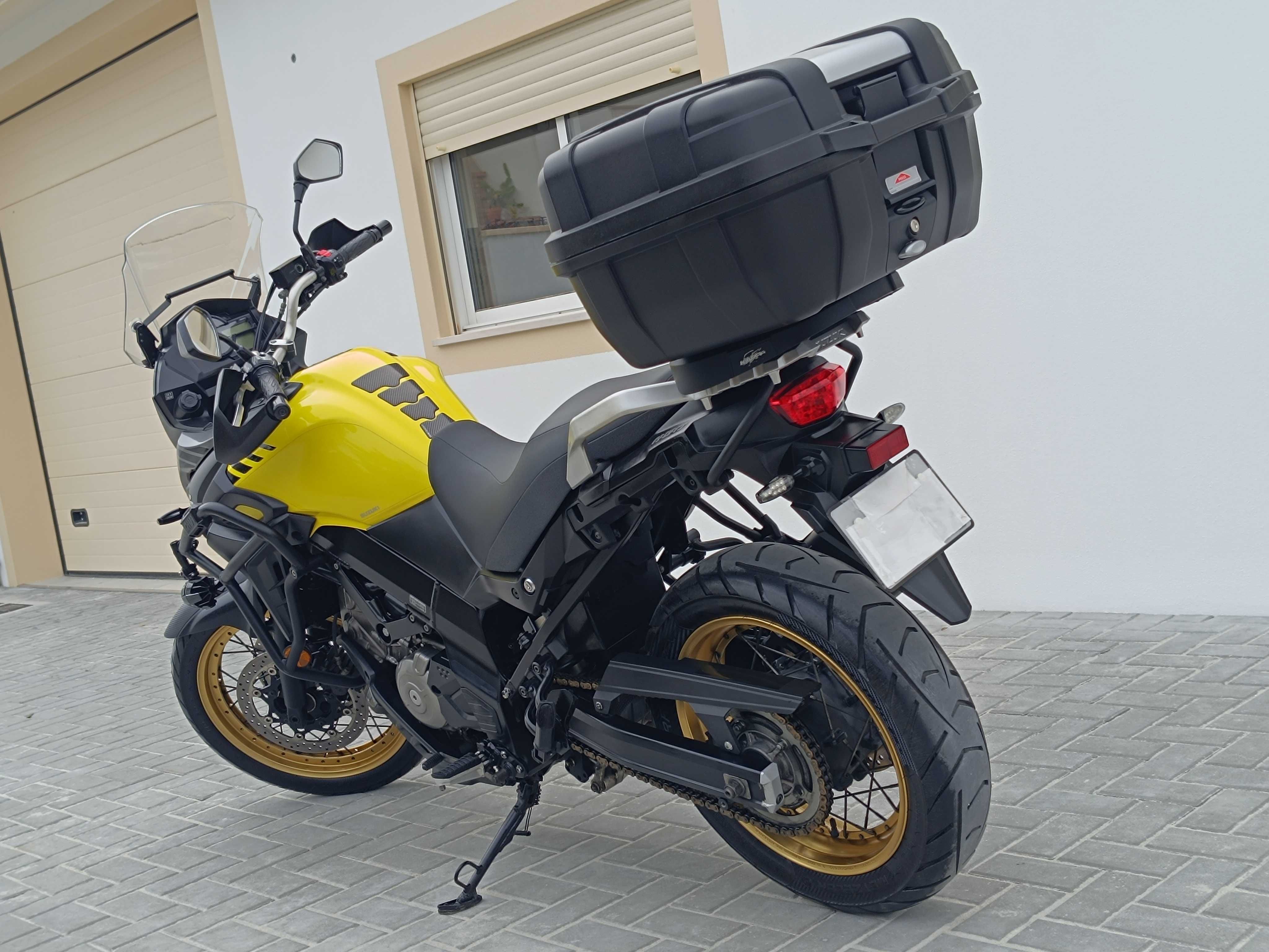 Suzuki V-Strom 650. EXCELENTE, Como nova, 36964 Kms. Negociável.