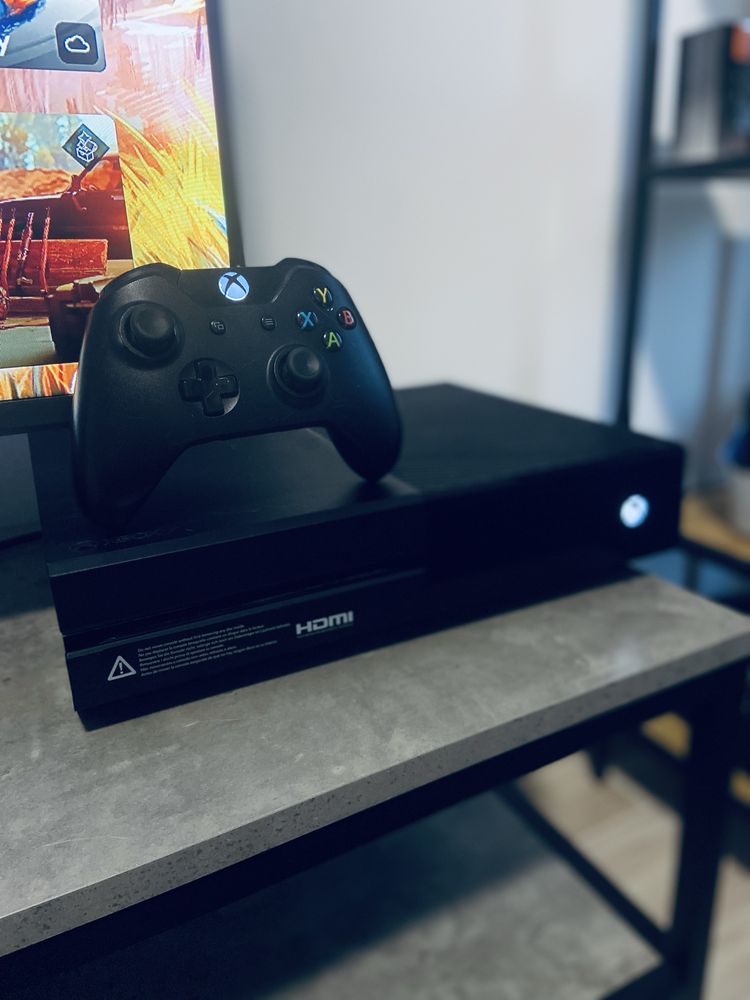 Konsola xbox One 35 gier pad zestaw