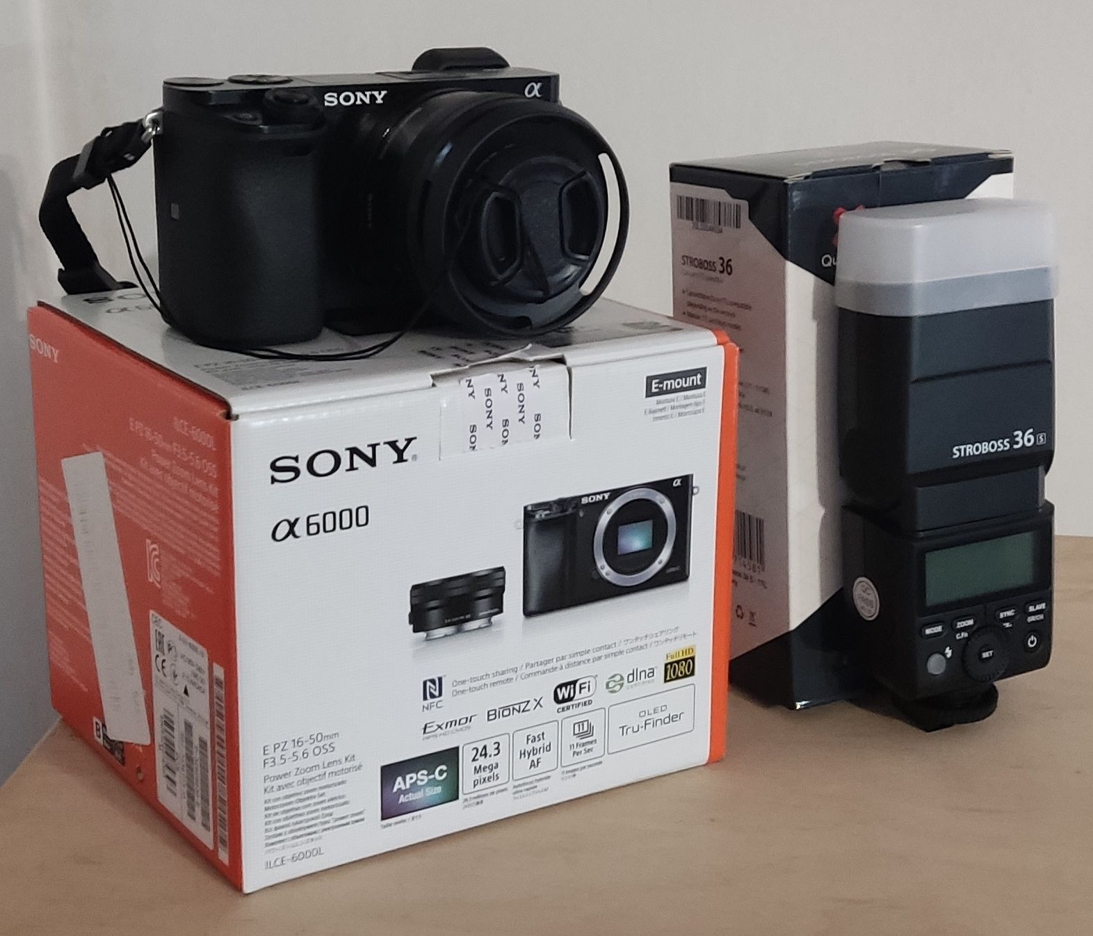 Sony A6000 + 16-50mm Kit + Stroboss 36S