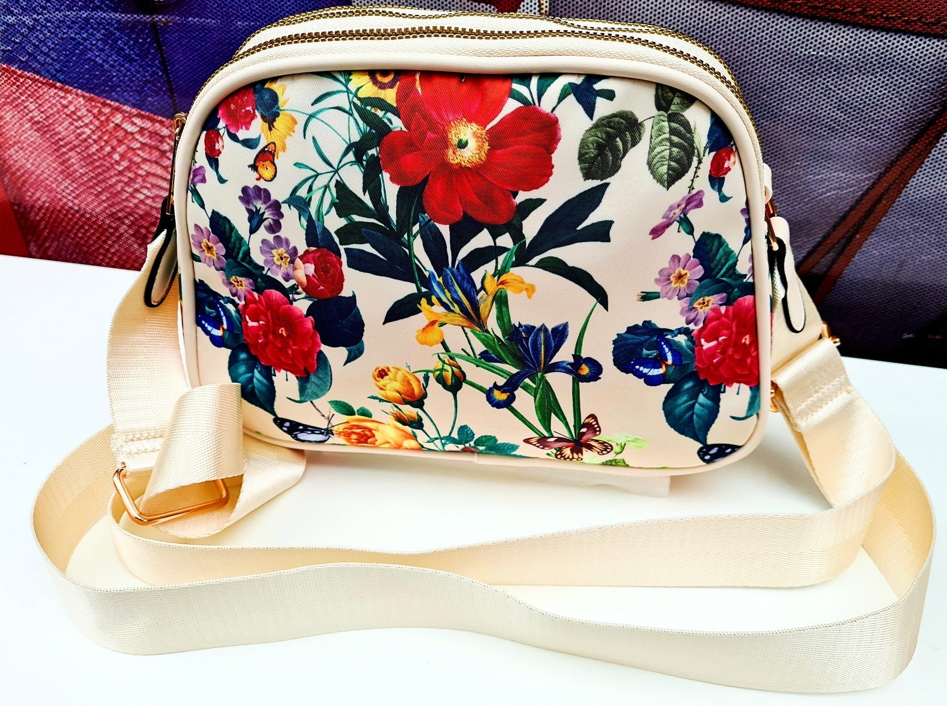 Nowa modna torebka damska na ramię kwiaty marki Marco Contti