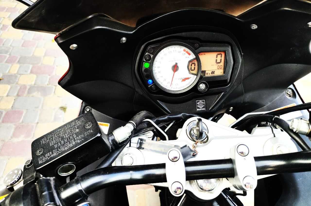 Продам, с Переоформлением Сузуки  GSX 650 В идеальном состоянии.