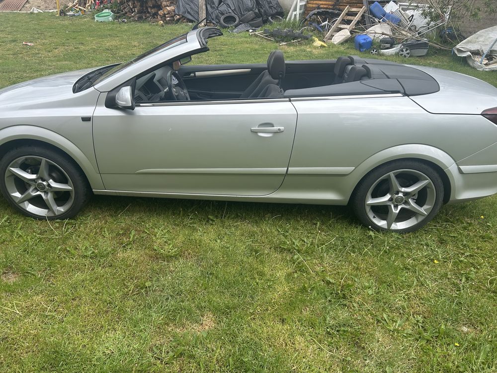 Opel Astra H Twin Top Cabrio