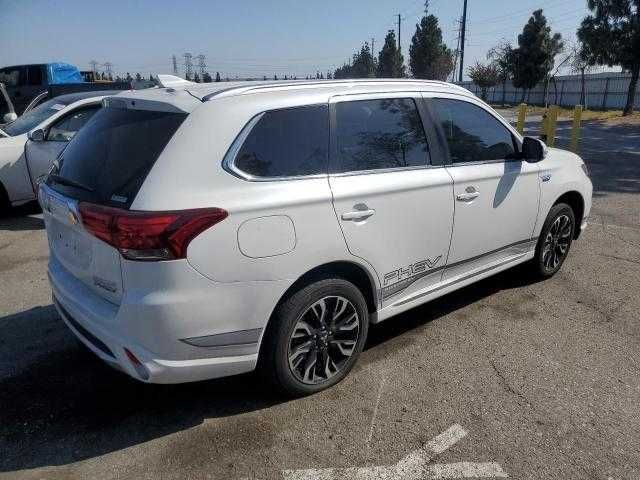 MITSUBISHI OUTLANDER SE 2018 Плаг-ін гібрид Аутлендер