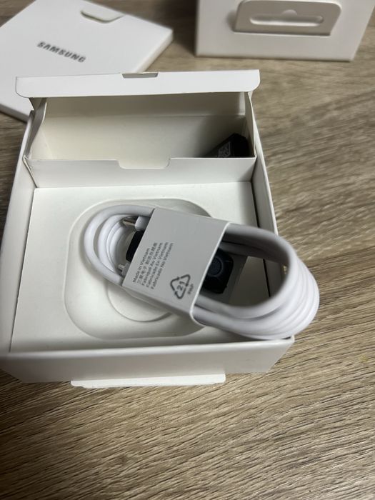 Навушник ОДИН В КЕЙСІ Galaxy Buds FE