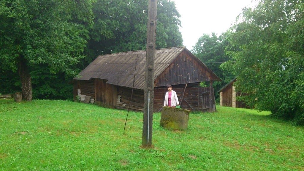 Sprzedam działkę z domem i z polem w przepięknej okolicy