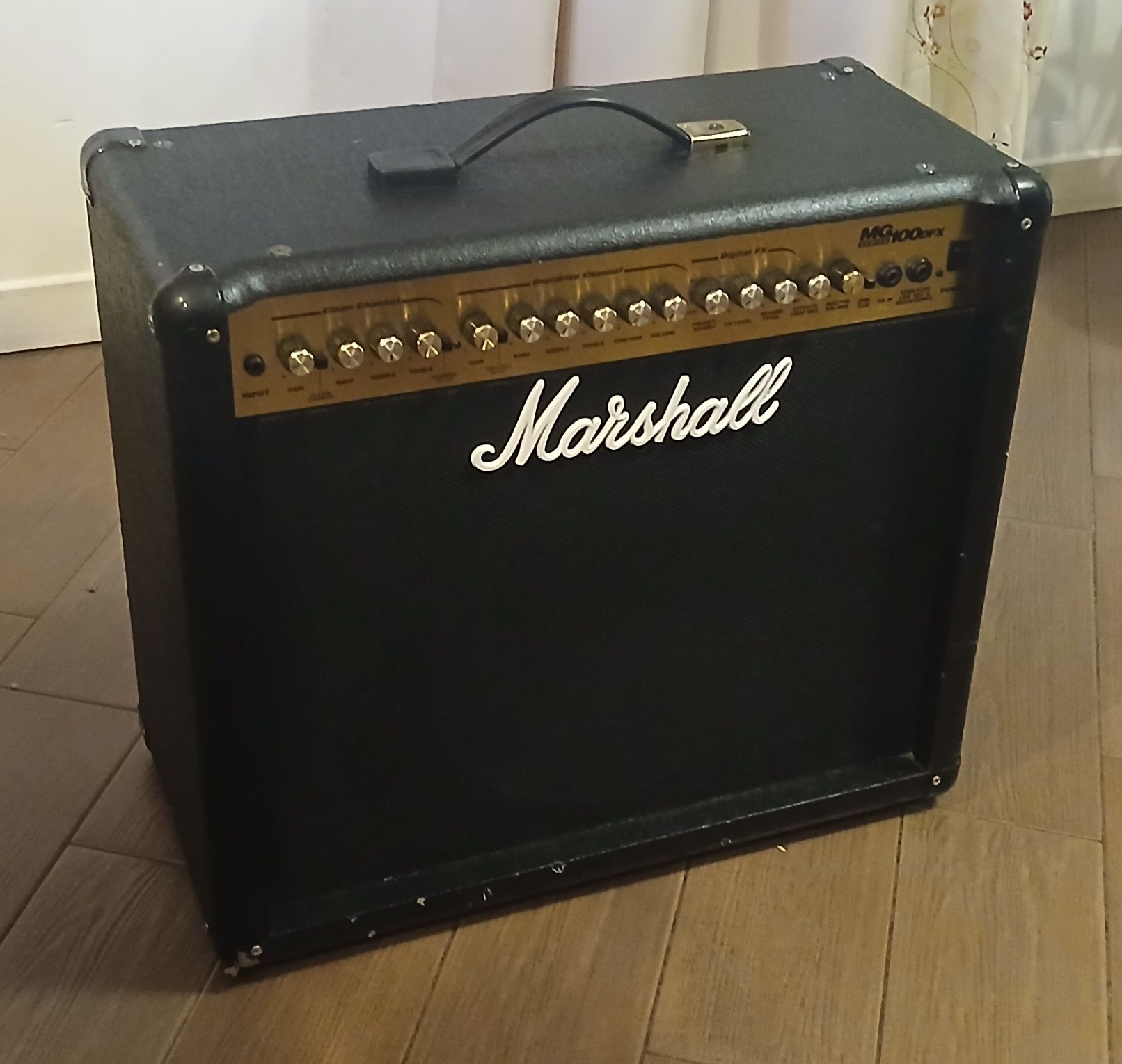 Wzmacniacz gitarowy Marshall MG100DFX
