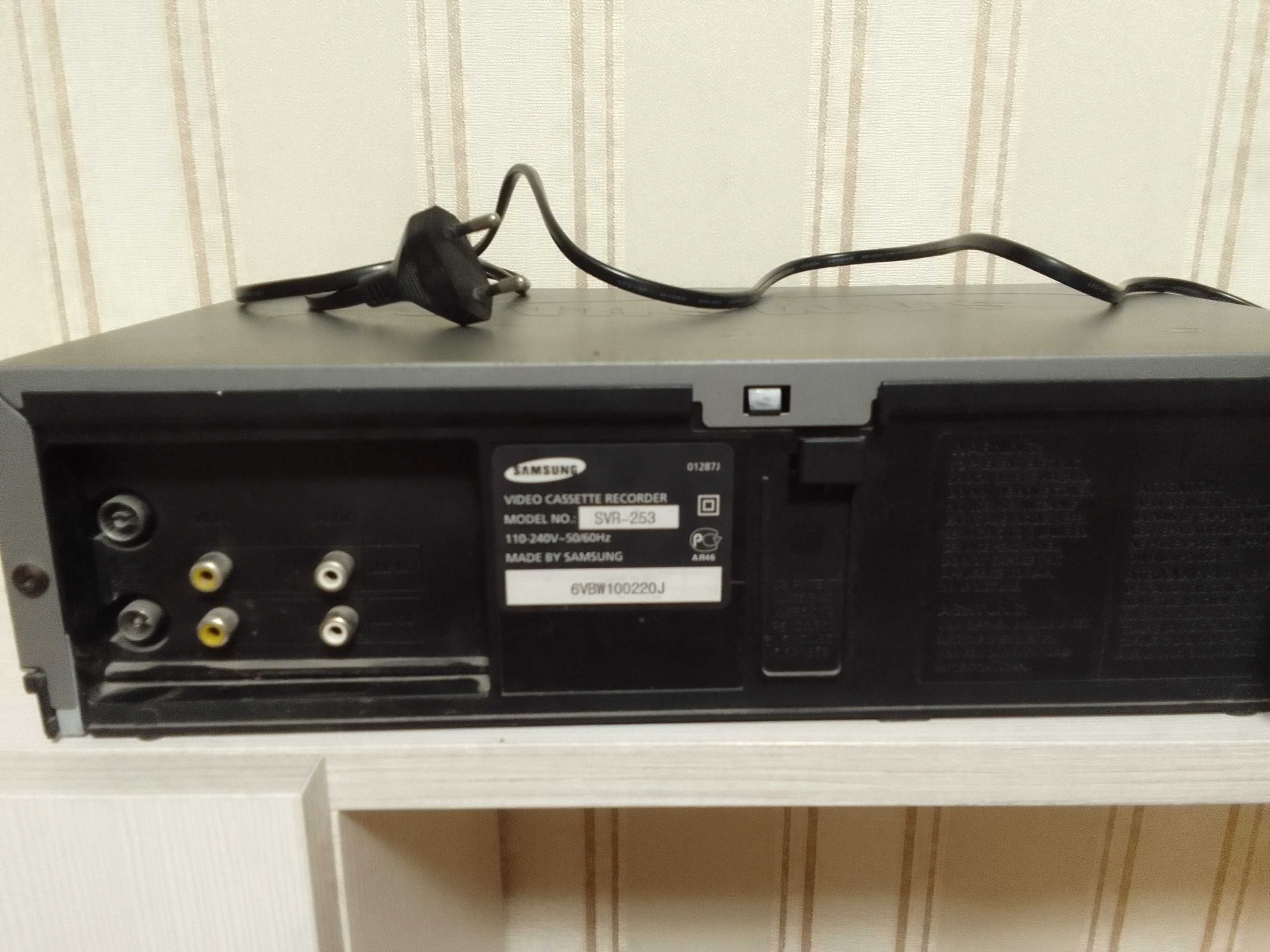 Відеопрогравач Video cassette recorder Samsung SVR-253