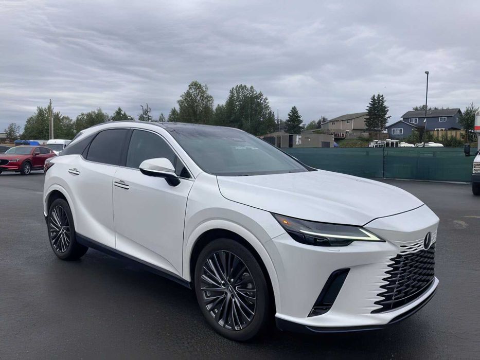 Lexus RX      2023