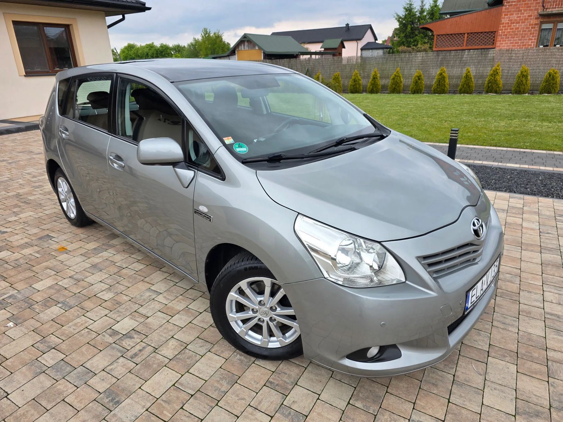 Toyota Verso 1.8 ALU Klimatro NAVI Panorama 2xPDC Bluetooth ANDROID Tempomat SERWIS