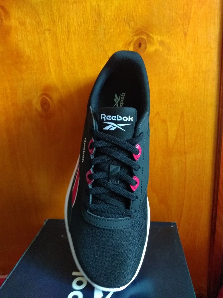 Sprzedam buty firmy Reebok