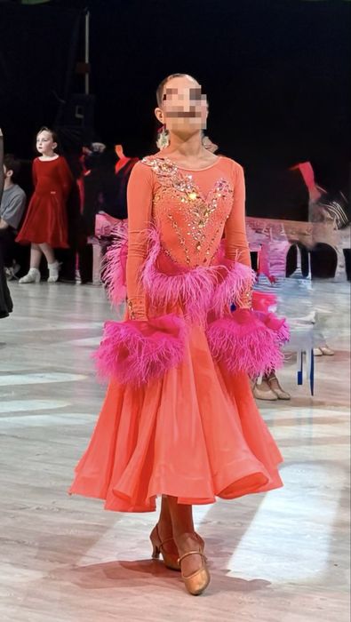 Сукня для стандартної програми