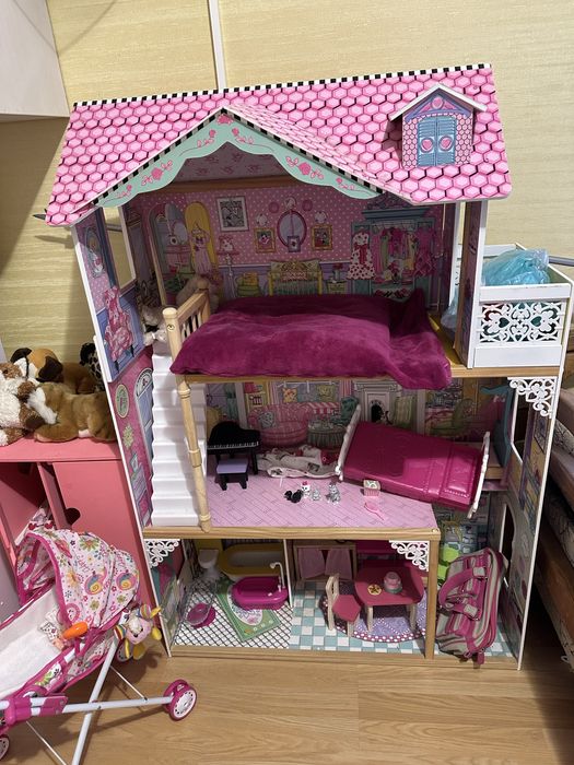 Ляльковий будинок і кухня