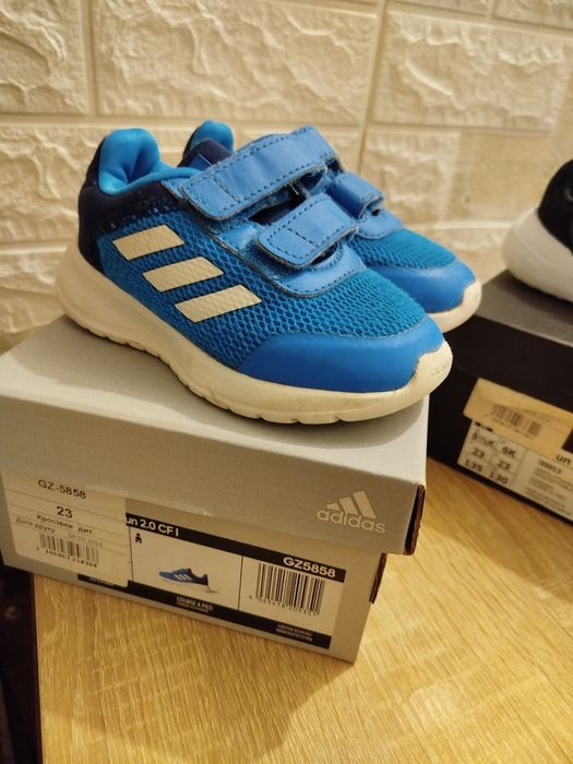 Дві пари дитячий кросівок Adidas 23р.