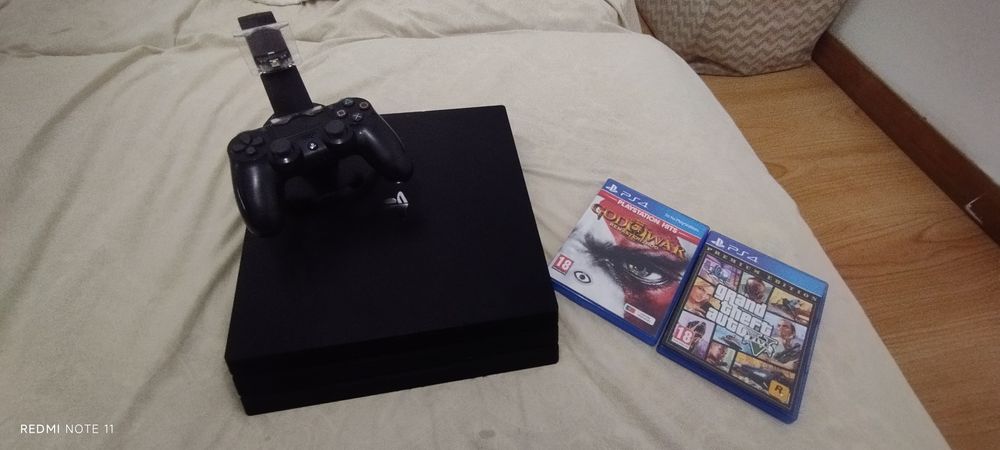 Vendo PlayStation 4 Pro 1T