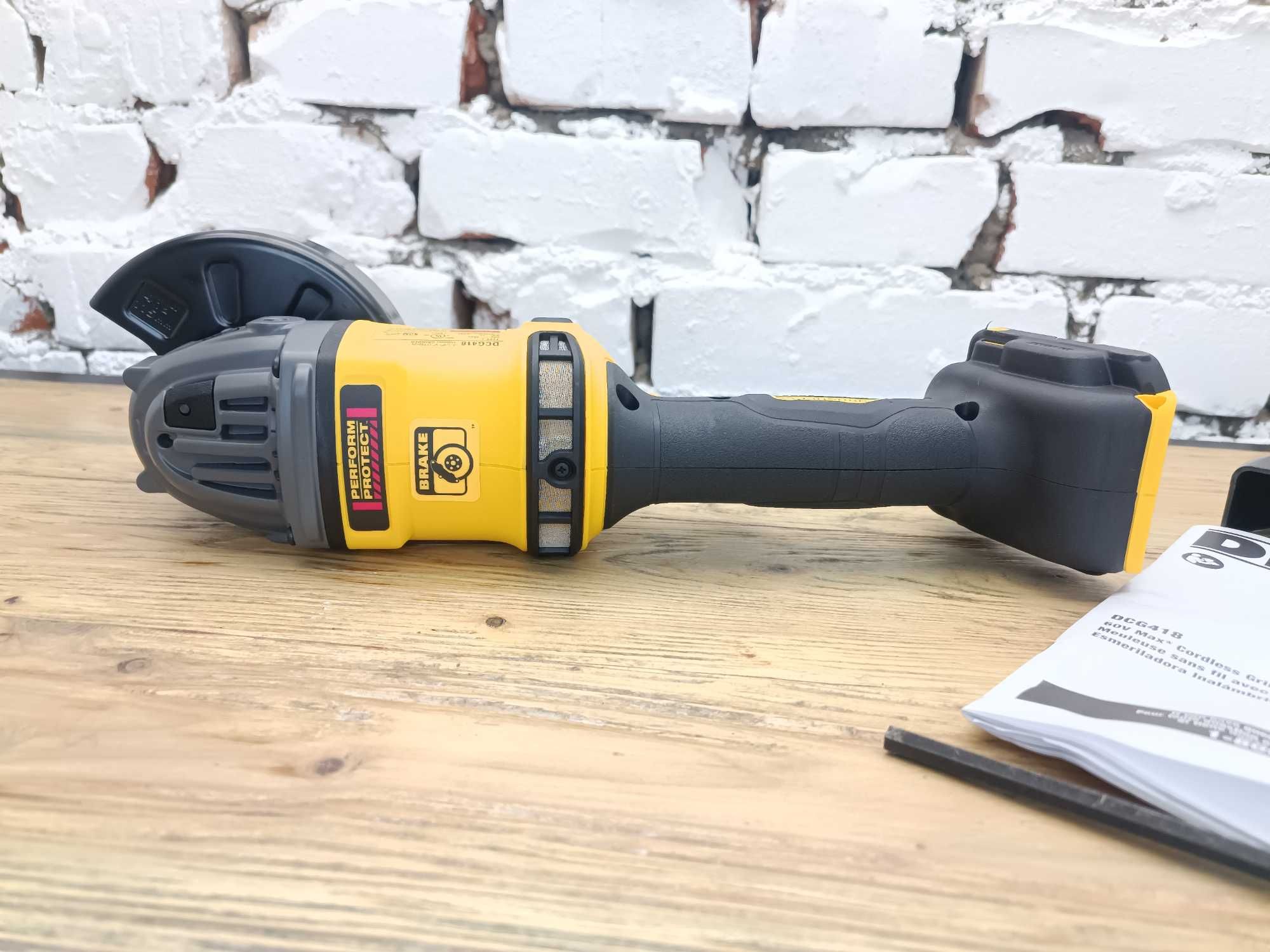 Аккумуляторна болгарка DeWalt FLEXVOLT DCG418 60V з США Оригінал