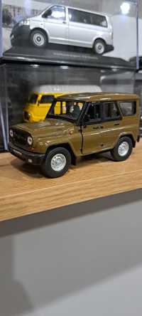 Uaz Hunter skala 1:32