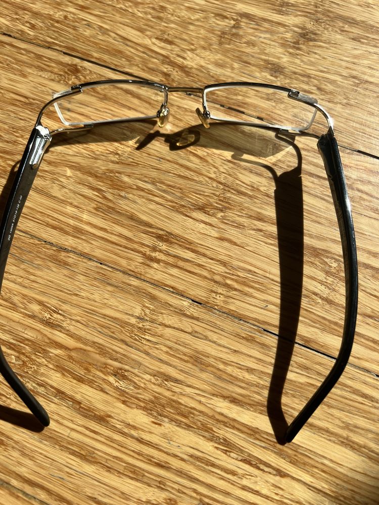Oprawki okularów korekcyjnych D&G używane