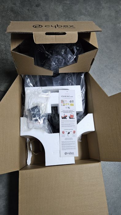 CYBEX Platinum Sirona Z i-Size + isofix Base Z