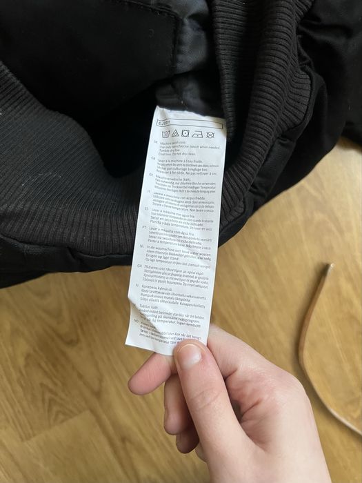 Kurtka carhartt , rozmiar Medium (rozmiar M)