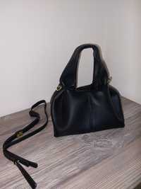 Чорна сумочка з екошкіри в стилі Polene