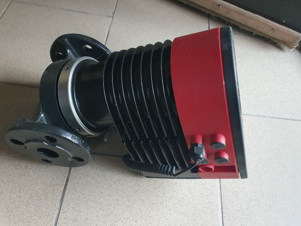 POMPA Grundfos Magne 3 32-120  220 NOWA