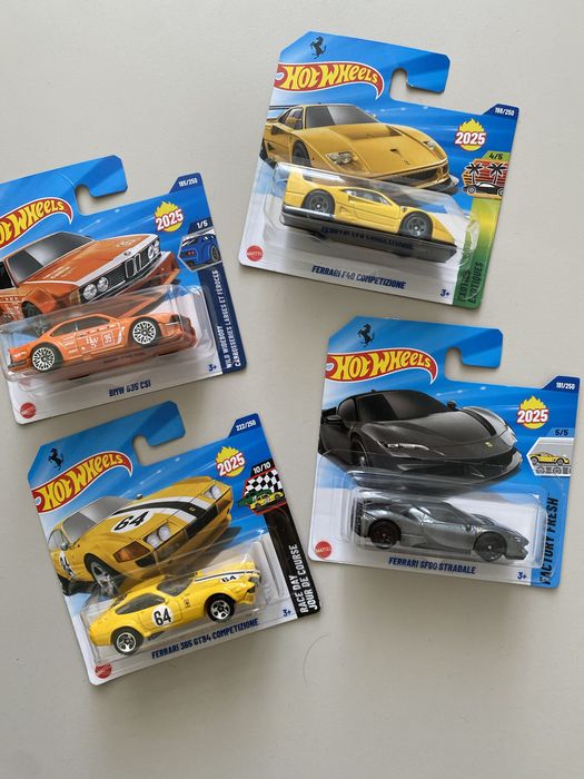 Машинки HotWheels