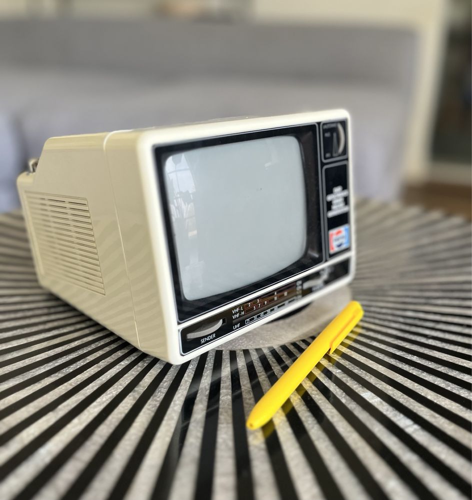 Mini telewizor z lat 80/90 z logo Pepsi jak nowy