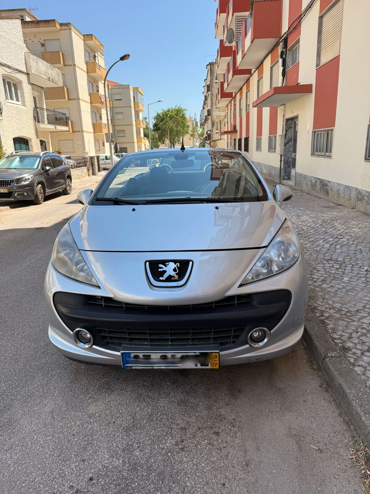 Peugeot 207 CC 1.6 Gasolina - Cabrio cheio de estilo!