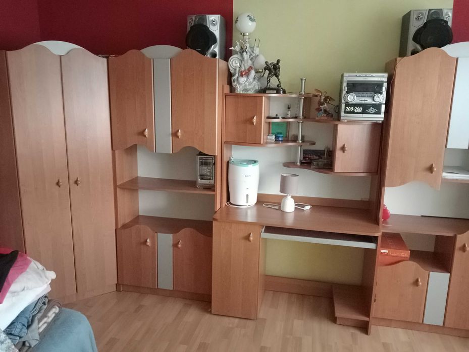 Sprzedam regał młodzieżowy używany