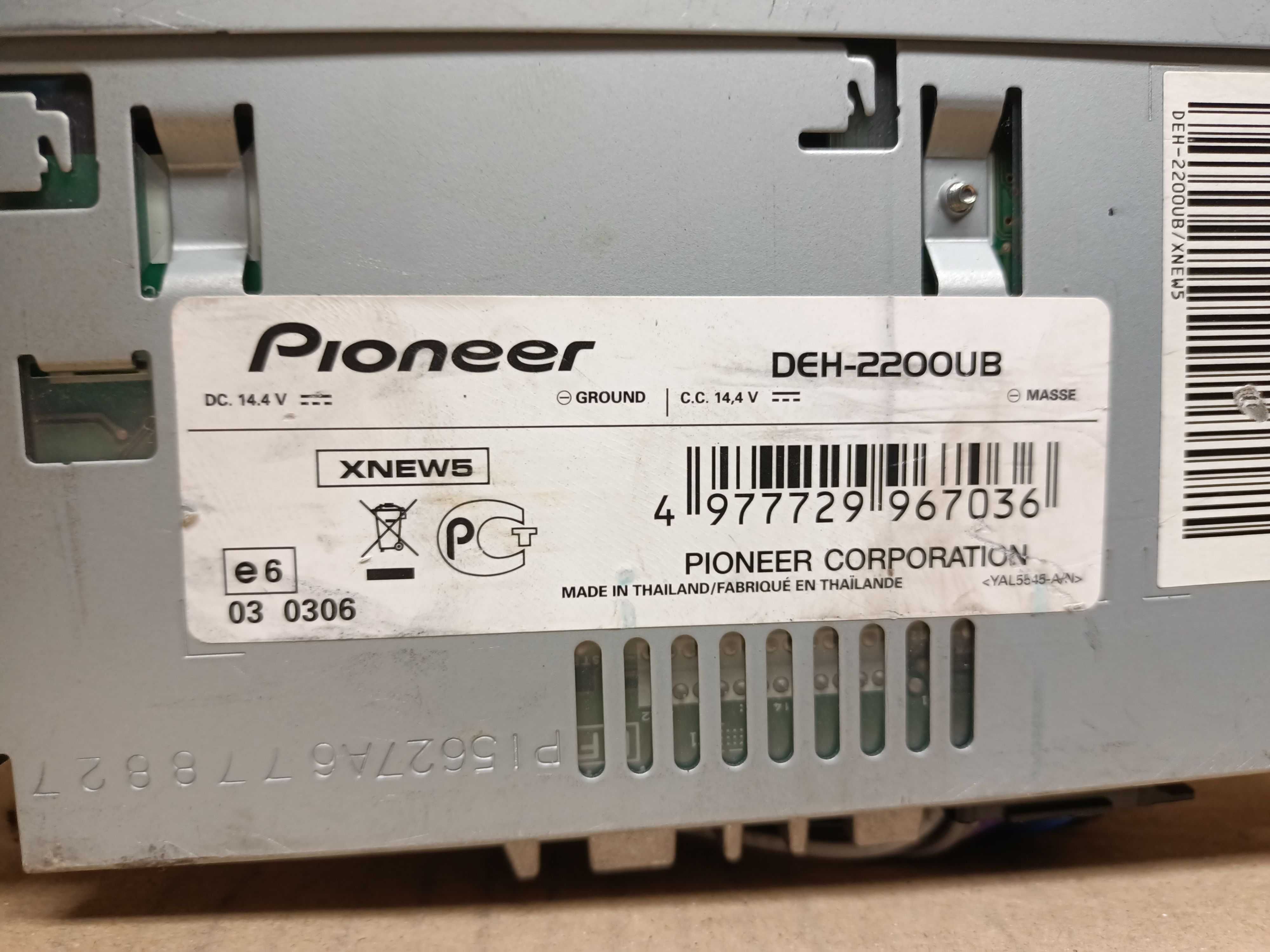 Radio  Pioneer DEH-2200UB CD, USB, AUX, RCA na wzmacniacz