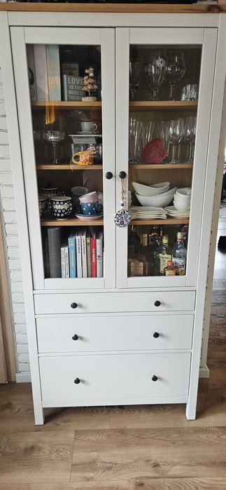 Sprzedam witryna ikea hemnes