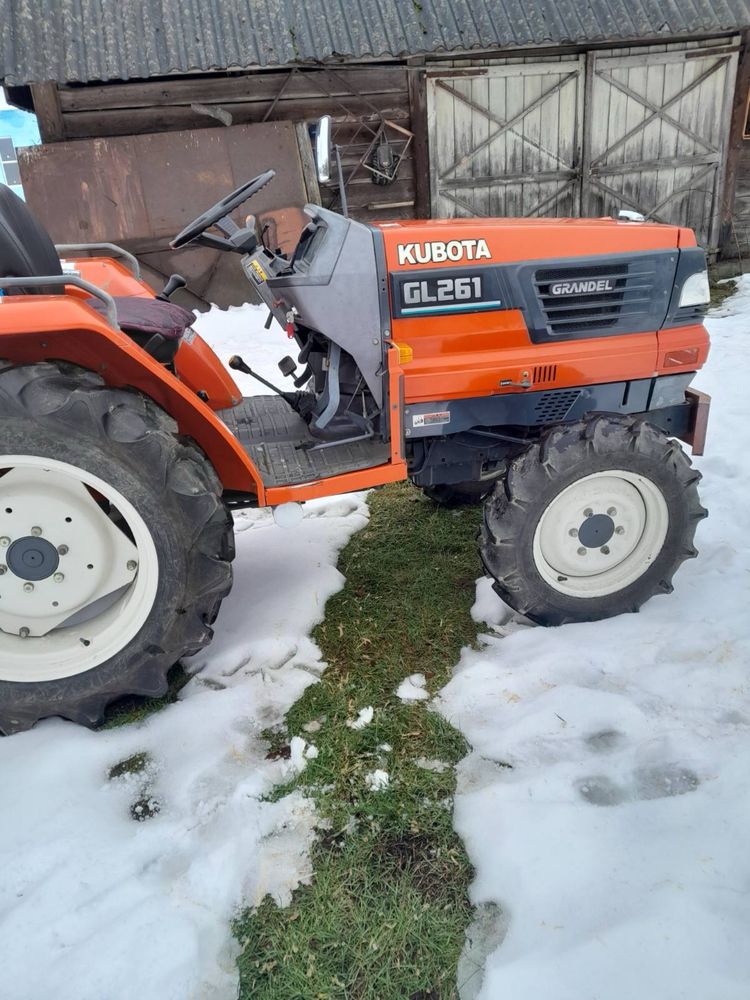 Трактор Kubota