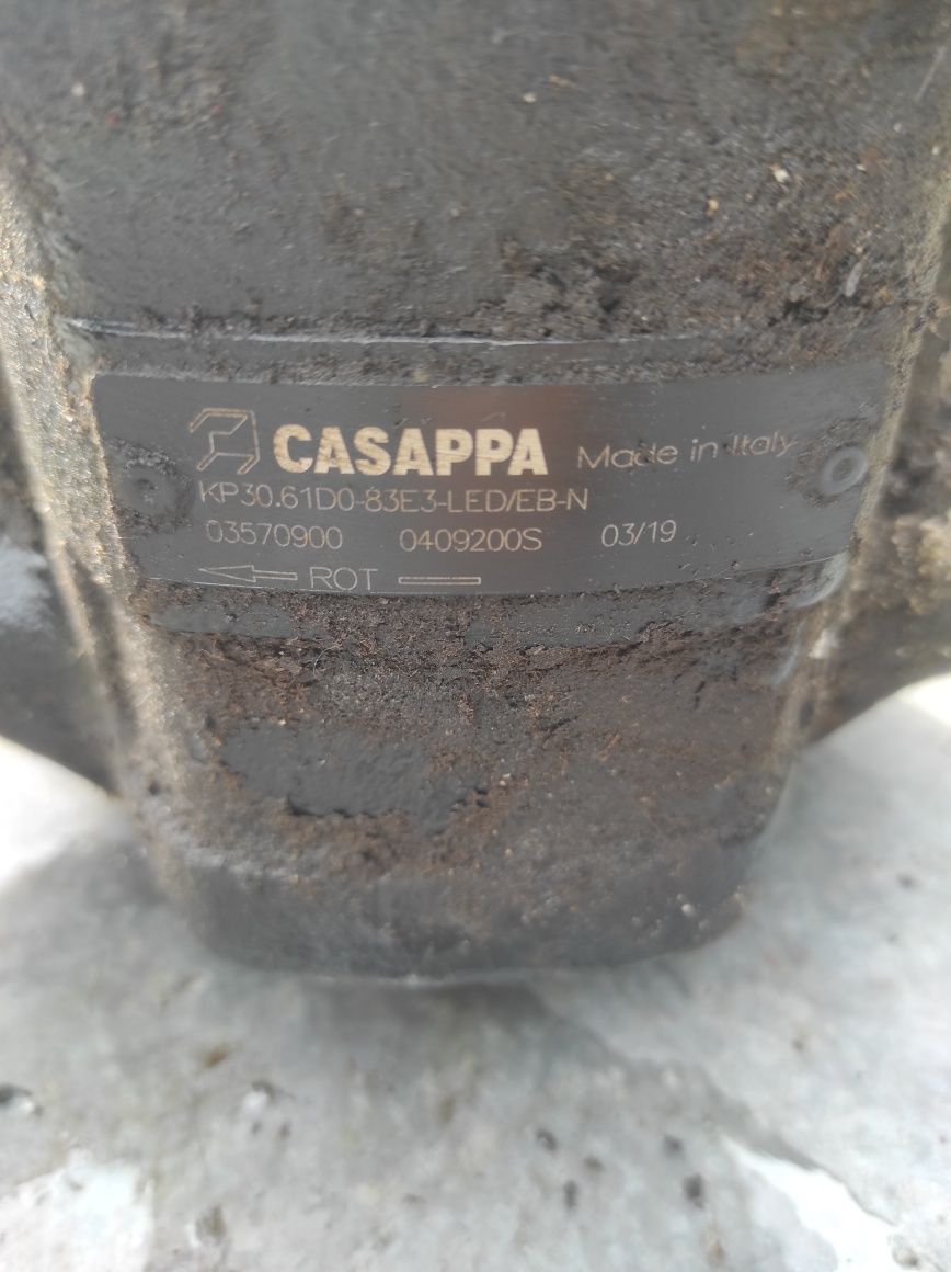 Bomba de óleo com multiplicador