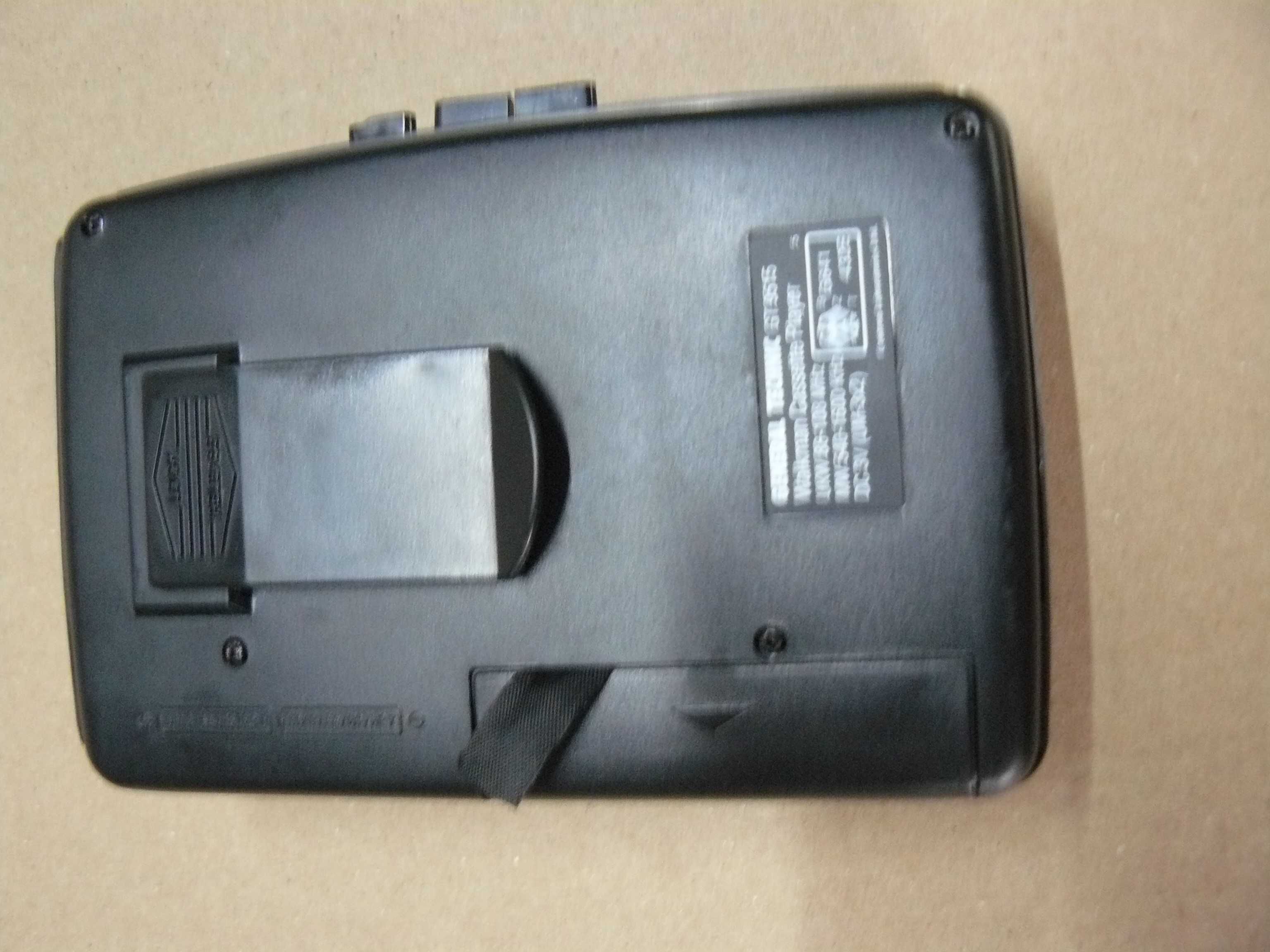 Walkman General Technic z radiem revers + słuchawki