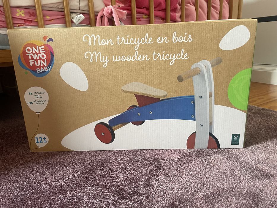 Triciclo de madeira 12 meses ou mais
