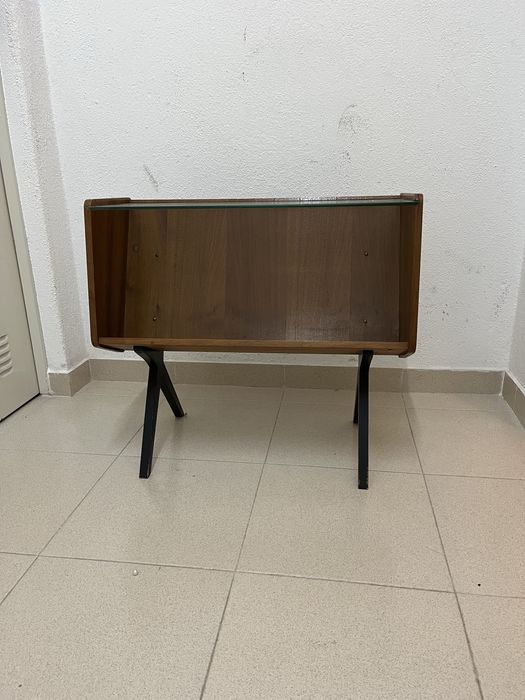 Movel vintage para revistas ou vinil