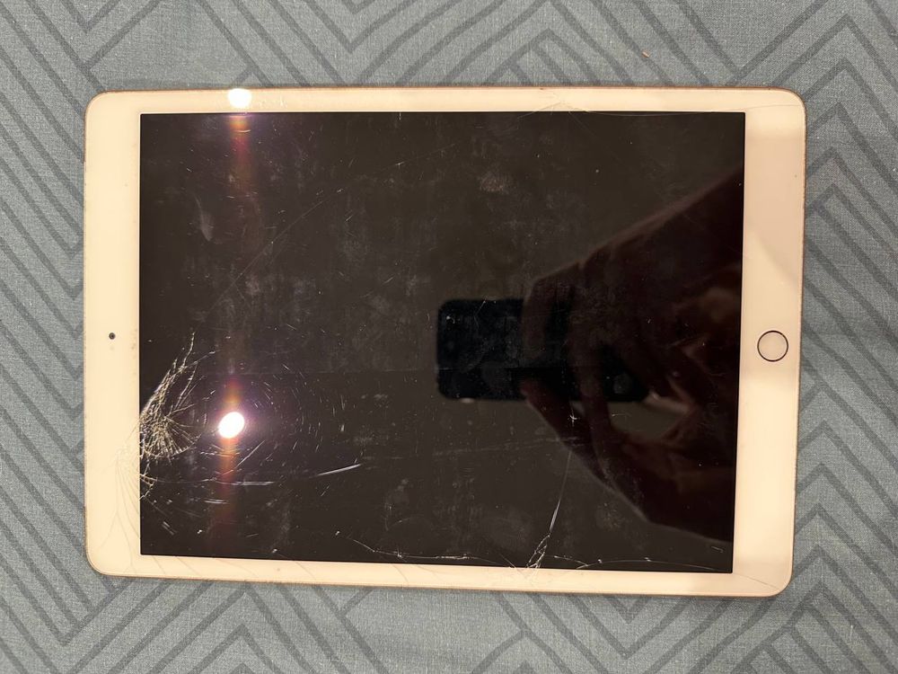 Apple Ipad 8 gen 2020 128 GB Wi-Fi + LTE