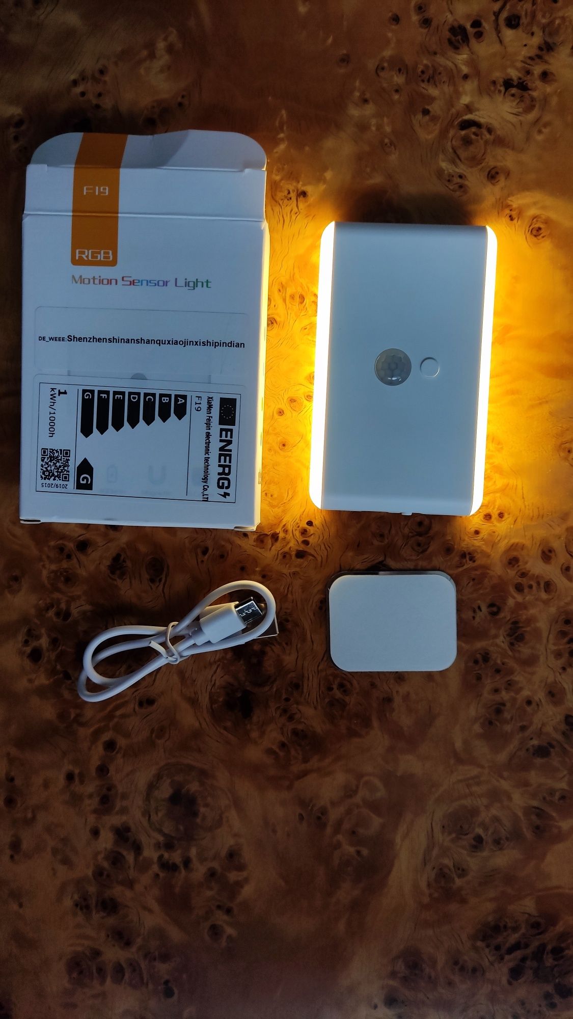 Lampka LED z Czujnikiem ruchu i zmierzchu nocna