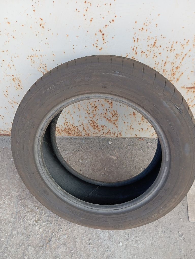 Шина лето Goodyear side facing inwards goodyear  195/60R16 . Есть разр