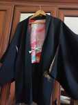 Japońskie jedwabne haori czarne z kolorową podszewką narzutka kimono