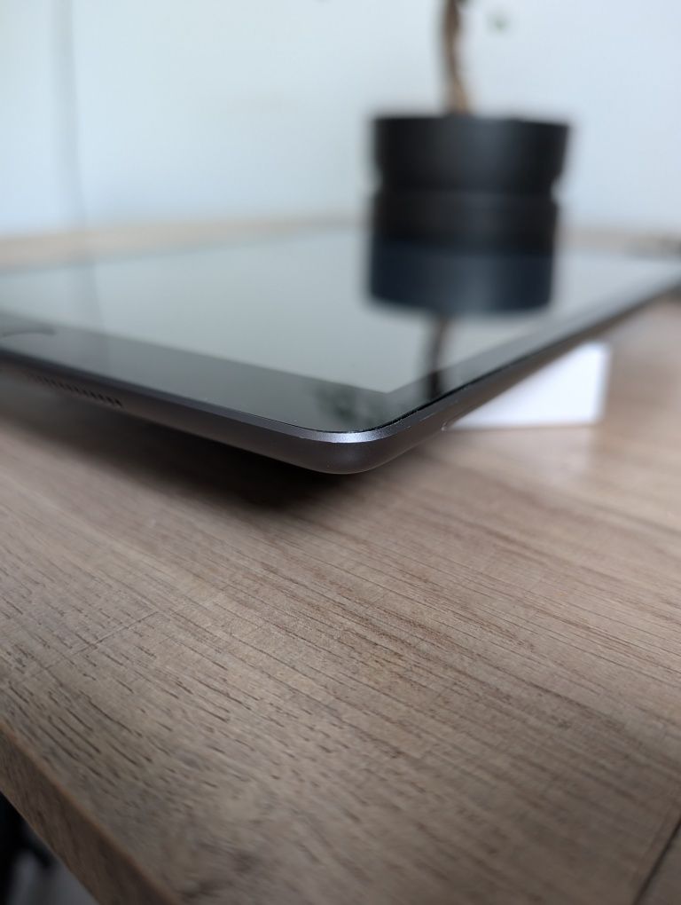 Apple iPad 8 generacji 32 A2429 Tablet LTE