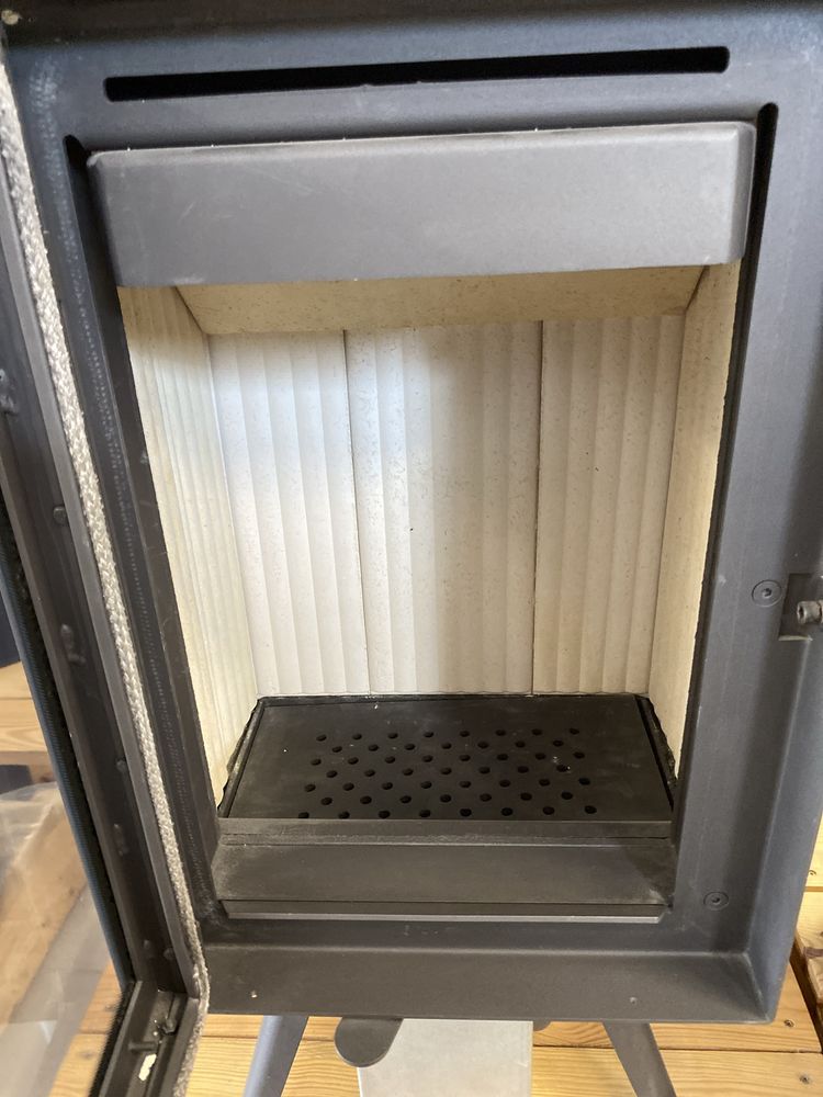 Kominek Romotop kv 075 żeliwno szamotowy