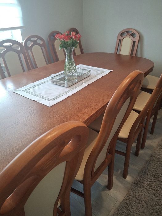 Stół rozkładany 12 krzeseł