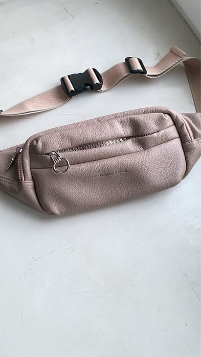 Сумочка бананка на пояс нова