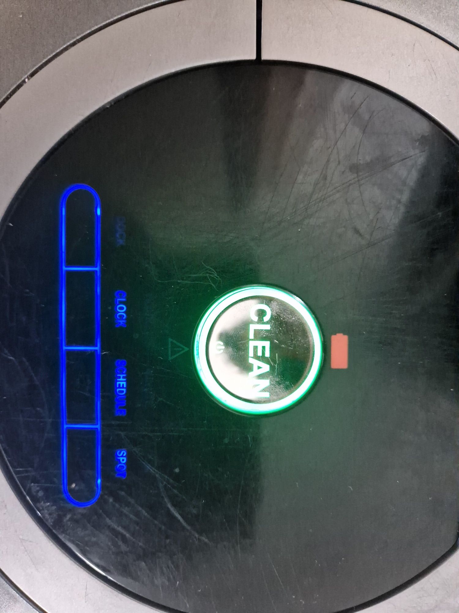 iRobot Roomba Пилосмок