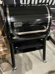 Grill ogrodowy na ogród taras na pellet Weber SmokeFire EX 4 GBS