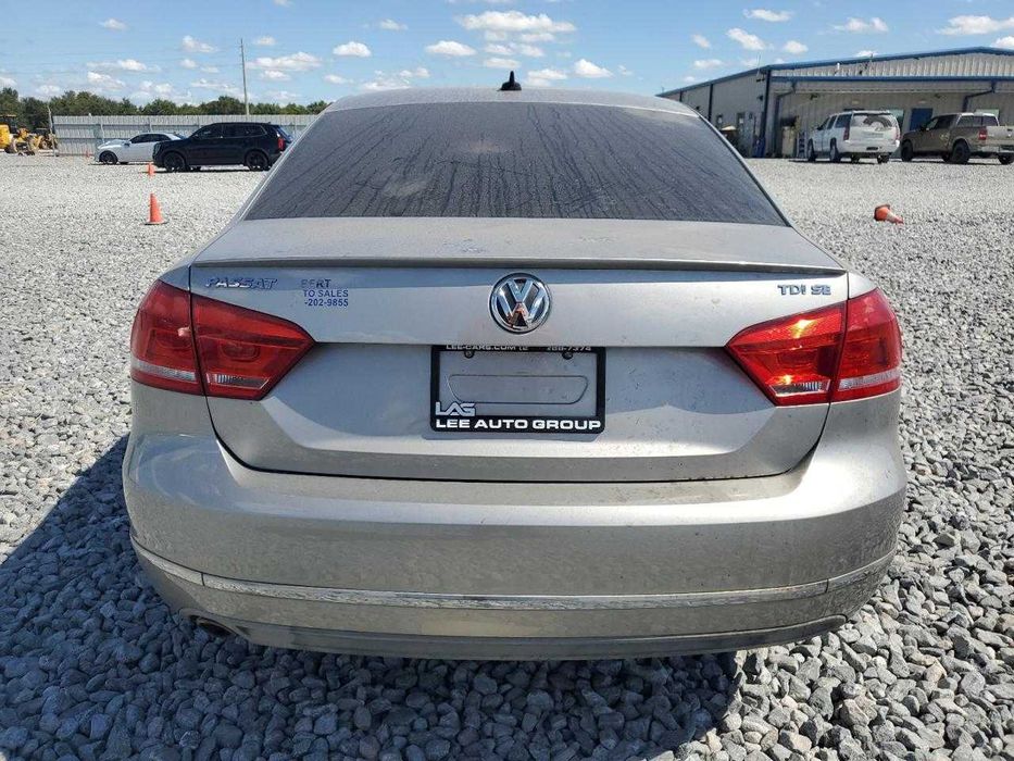 В дорозі VOLKSWAGEN PASSAT SE 2014 фольцваген пасат США фото відправки